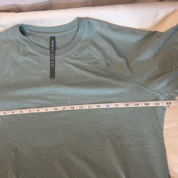 Vuori Halo Crew Sweatshirt Sea Spray Heather Medium NWT - Picture 8 of 9